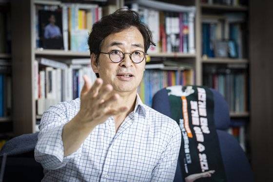 유영만 한양대 교육공학과 교수는 “인생을 바꾸는 시작점엔 낯선 질문이 있다”고 말했다. 전민규 기자