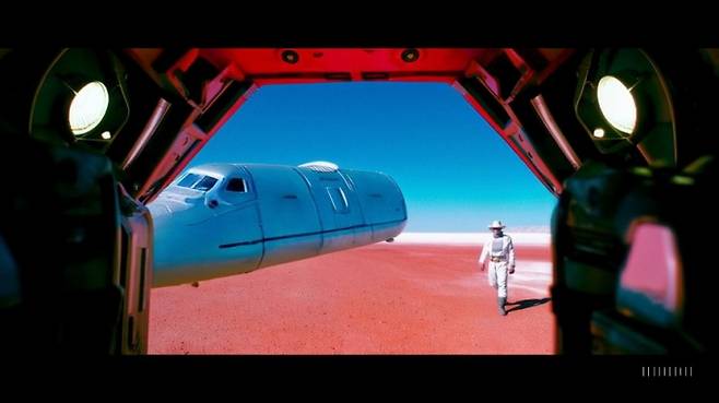 오픈AI가 동영상 생성 인공지능(AI) 모델 '소라'(Sora)를 정식 출시했다. 사진은 소라로 생성된 우주선 영상. /사진=소라 홈페이지 캡처(뉴스1)