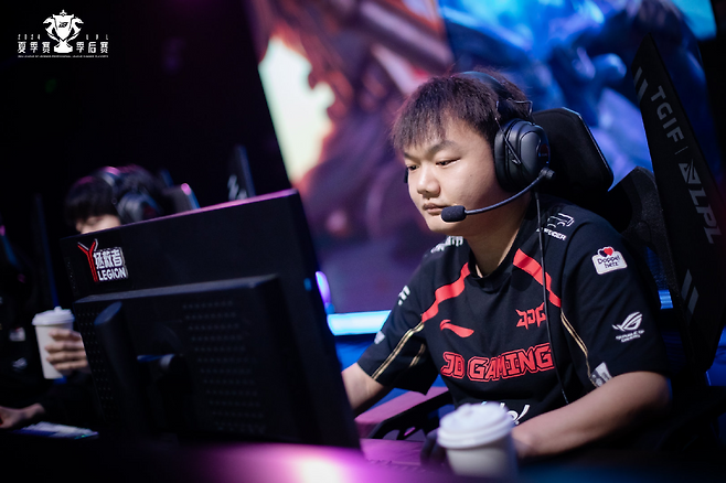 '야가오' 쩡치(사진=LPL)