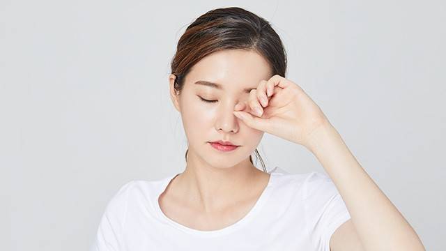 쇼그렌 증후군은 입이 마르고 눈이 건조한 증상이 발생하는 만성 자가면역질환이다|출처: 클립아트코리아