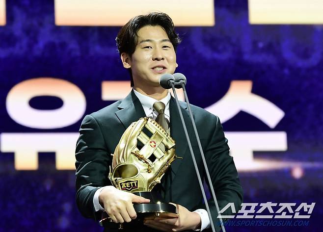 생애 첫 골든글러브 수상한 박찬호.