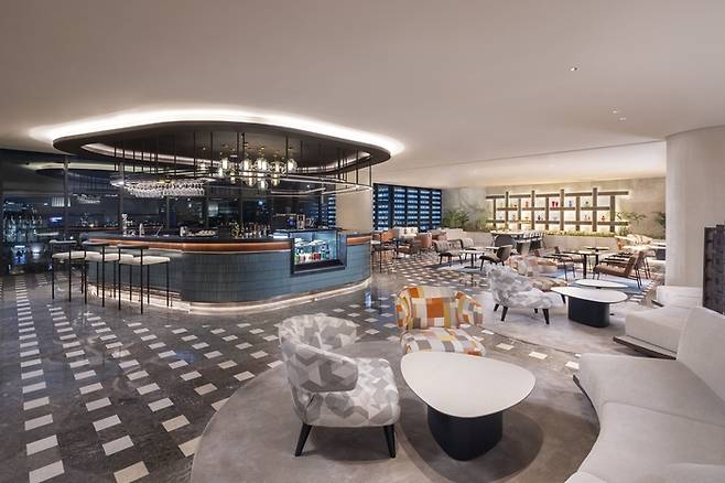 머큐어 서울 마곡 6층 로비 라운지 앤 바 / 사진=머큐어 서울 마곡