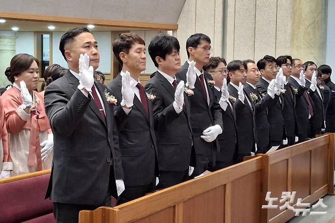 이와 함께 송재선·유진욱·김종영 장로와 안수집사, 권사 등이 새롭게 일꾼으로 부름을 받았다. 유상원 아나운서