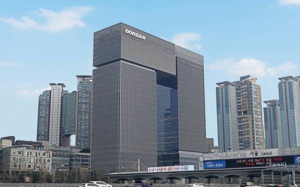 두산타워 전경
