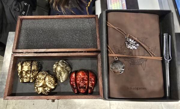 - 5시간 플레이하면 다이어리와 오브 메달 세트 추첨에 응모할 수 있다