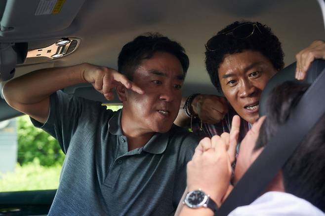 영화 ‘아마존 활명수’ 한 장면, 사진제공|(주)바른손이앤에이