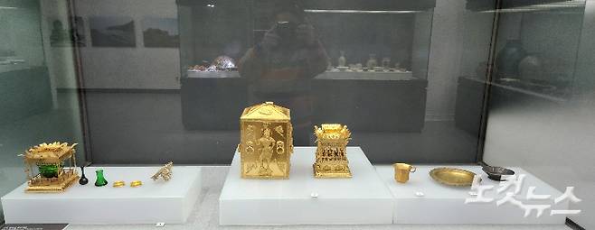 금제사리함. 이재기 기자