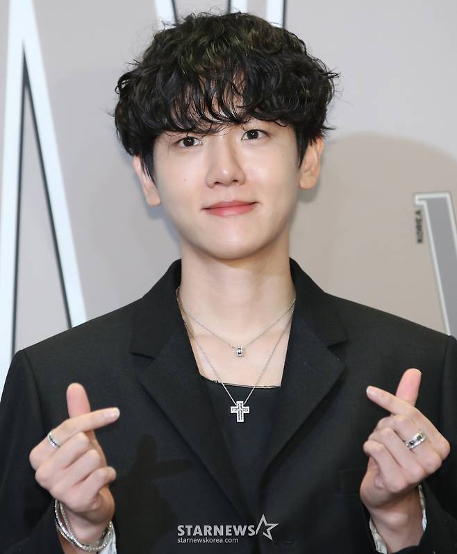 (서울=뉴스1) 권현진 기자 = 엑소 백현이 14일 서울 광화문 한 호텔에서 열린 자선행사에 참석해 포즈를 취하고 있다. 2024.10.14/뉴스1 Copyright (C) 뉴스1. All rights reserved. 무단 전재 및 재배포, AI학습 이용 금지. /사진=(서울=뉴스1) 권현진 기자