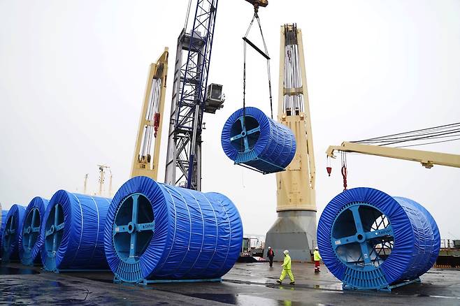 대한전선이 생산한 초고압케이블이 유럽으로 수출되고 있다. / 대한전선 제공
