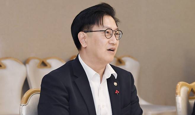 김범석 기획재정부 차관이 8일 오후 서울 종로구 정부서울청사에서 열린 '제11차 부동산 시장 및 공급상황 점검 전담반 회의'를 주재하고 있다./사진제공=기재부