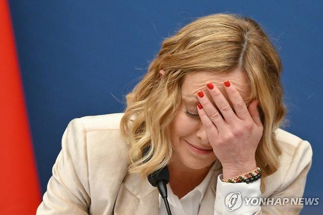 멜로니 총리 (로마 EPA=연합뉴스) 조르자 멜로니 이탈리아 총리가 9일(현지시간) 로마에서 송년 연례 기자회견을 열고 있다. 2025.01.09 photo@yna.co.kr