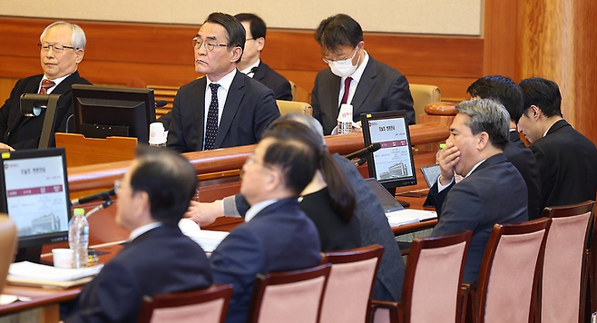 2차 변론기일 출석한 윤 대통령 측 변호인단 / 사진=연합뉴스