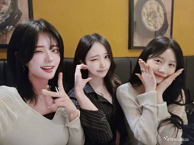 (왼쪽부터)너울, 밤비, 아스나 등 크리에이터들과 팬트리가 오는 2월 태국 '코스플레이 플러스'에 참가한다. (사진=팬트리 제공)