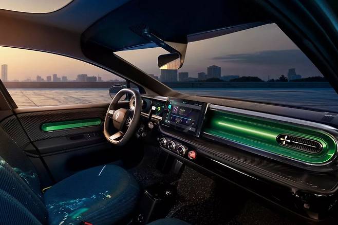 르노 트윙고 E Tech 콘셉트 실내