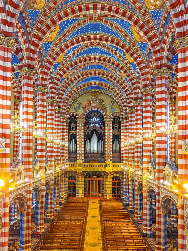 프란치스코 교황이 첫 세례를 받은 아르헨티나 부에노스아이레스의 마리아 아욱실리아도라 이 산 카를로스 대성당. /웅진지식하우스