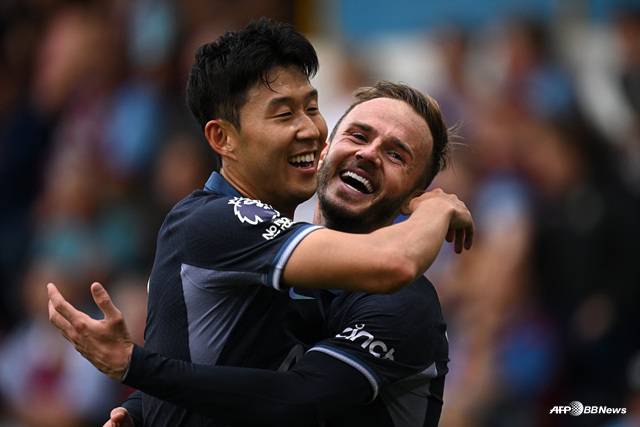 손흥민(왼쪽)과 제임스 매디슨. /AFPBBNews=뉴스1