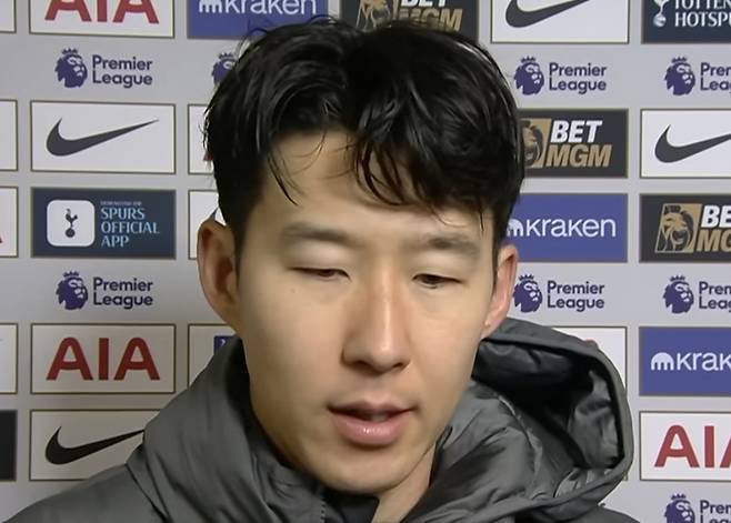 경기 후 인터뷰하는 손흥민의 모습. /사진=스퍼스웹 갈무리