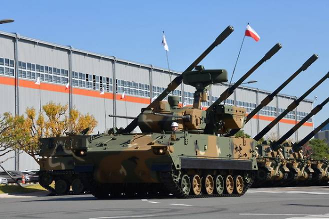 K방산이 동남아시아 지역 진출과 공산권 국가 진출이라는 새로운 이정표를 세울것으로 기대된다. 사진은 한화에어로스페이스 K9 자주포 출하식. /사진=경남도