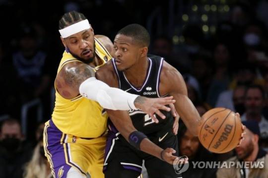 디애런 팍스(오른쪽)