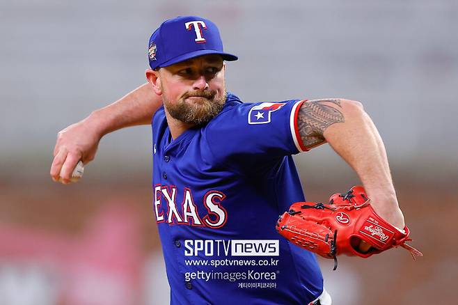 ▲ LA 다저스가 정상급 마무리투수 커비 예이츠와 1년 1300만 달러의 규모에 사인했다. 예이츠는 지난 해 텍사스 레인저스에서 뛰면서 33세이브와 평균자책점 1.17로 뛰어난 활약을 펼친 선수다.