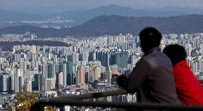 남산에서 바라본 서울 아파트 단지 모습. 사진=뉴스1