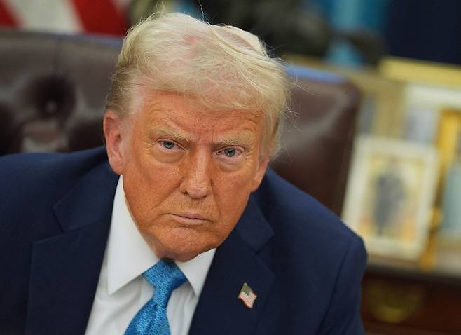 1987년 트럼프 대통령은 저서 ‘트럼프: 거래의 기술’에서 이렇게 썼다. “저는 많은 공을 공중에 띄웁니다. 왜냐하면 대부분의 거래는 처음에 아무리 유망해 보여도 실패하기 때문입니다.” 그는 이제 막 관세라는 공을 하나 띄우기 시작했다. AP 뉴시스