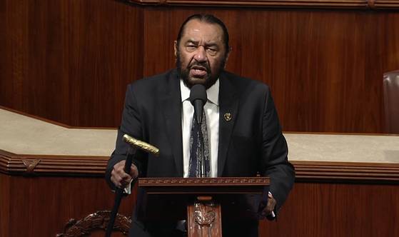 앨 그린 미국 민주당 연방 하원의원(텍사스)이 5일(현지시간) 하원 본회의 자유발언에서 도널드 트럼프 대통령의 ‘가자지구 구상’에 대해 “인종 청소의 다른 이름”이라고 비판하고 있다. 그린 의원은 대통령 탄핵안을 발의할 계획이라고 말했다. 사진 C-SPAN 캡처