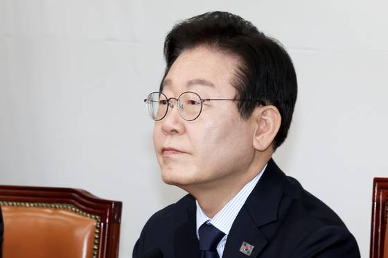 이재명 더불어민주당 대표가 지난 3일 국회에서 열린 최고위원회의에 참석해 있다. 전민규 기자