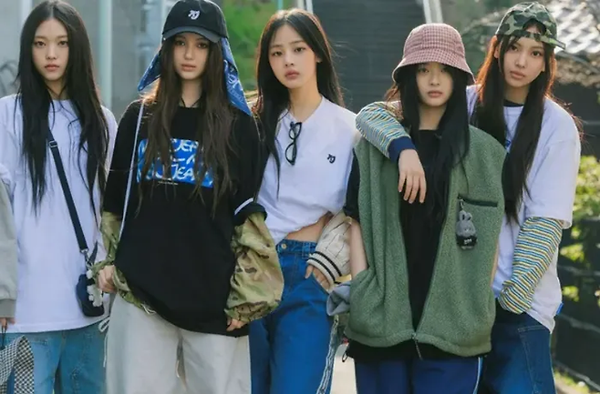 팀명을 ‘NJZ’로 바꾼 뉴진스. 어도어 제공