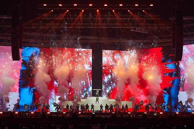 '더 모멘텀' 세트 리스트에서 중요한 위치에 있었던 '파' 무대. SM엔터테인먼트 제공