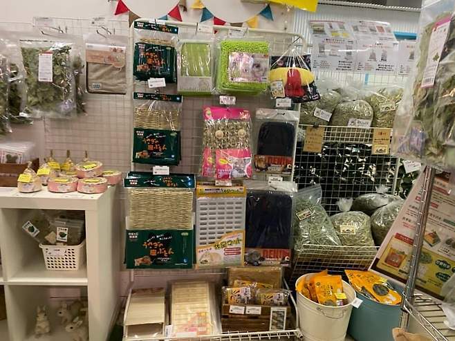 78998704b0f16af1239a87944f9c7065a1a7e95d02bf37e2f9c1c376fa28d22e8d82706eb45b11891c90401b7b7944c1439ba3cd