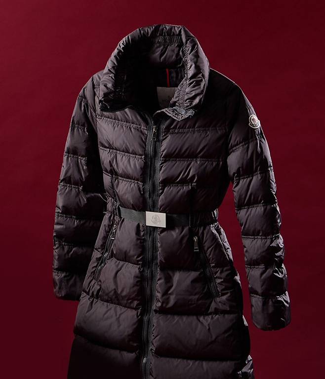 몽클레르 패딩. 롯데온 제공