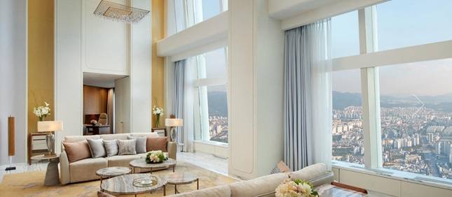 롯데 시그니엘 서울의 로얄 스위트룸 전경/사진=롯데호텔 홈페이지