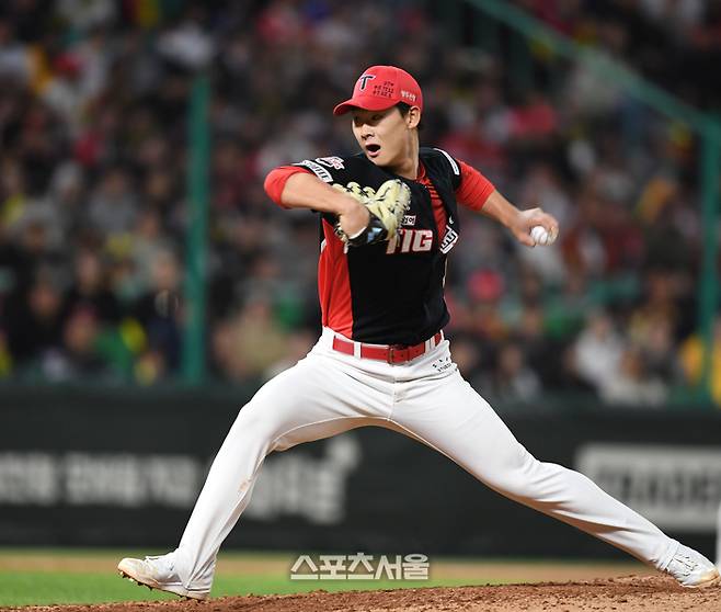 KIA 곽도규가 인천SSG랜더스필드에서 열린 2024 KBO리그 SSG와 경기 6회 역투하고 있다. 문학 | 최승섭기자 thunder@sportsseoul.com