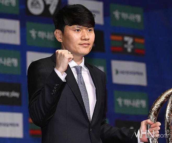 강원FC를 이끌게 된 정경호 감독