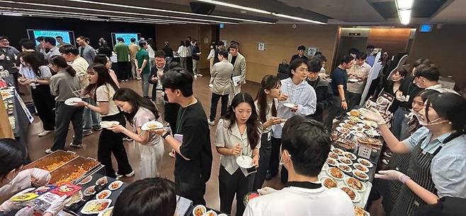 작년 하반기 BGF리테일 본사에서 상품컨벤션을 진행하고 있다.ⓒBGF리테일