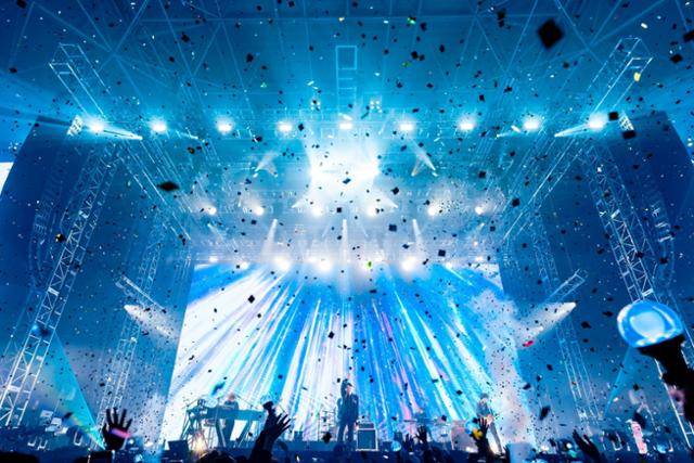 일본 인기 밴드 미세스 그린 애플(Mrs. GREEN APPLE)이 첫 단독 내한 콘서트를 성황리에 마무리했다. 리벳 제공