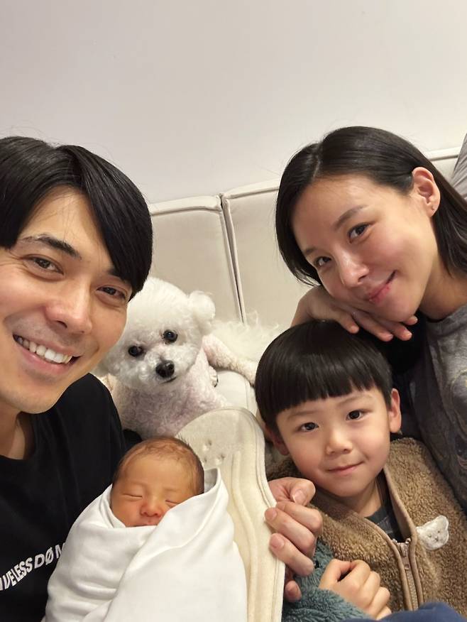 김형민, 둘째 득남... 두 아이의 아빠로 새 출발 (제공: 김형민, 이시유)