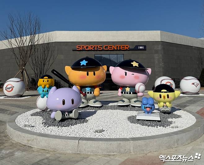 대전 한화생명 볼파크 외야 쪽에 설치된 대전시 마스코트 '꿈씨 패밀리' 조형물. '직관 인증샷' 메카가 될 것으로 보인다. 엑스포츠뉴스DB