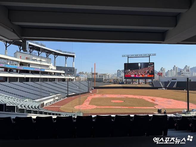 1층 콘코스에서 바라본 경기장. 엑스포츠뉴스DB