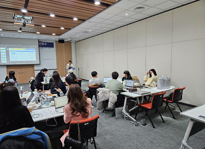 인천지역 교실혁명 선도교사 연수 현장 모습.(사진=팀모노리스)
