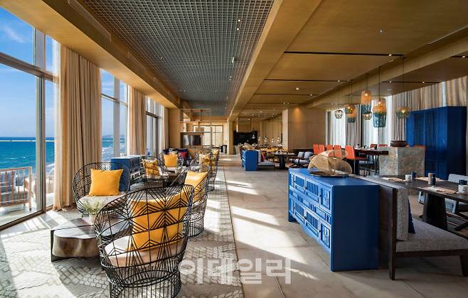 래디슨 블루 리조트 캄란 ‘더 라운지’