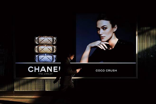 중국 베이징의 한 샤넬 매장. /뉴시스