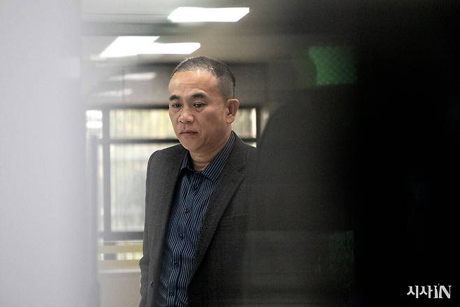 11월8일 오전 명태균씨가 피의자 신분으로 창원지방검찰청에 출석하고 있다. ⓒ시사IN 신선영