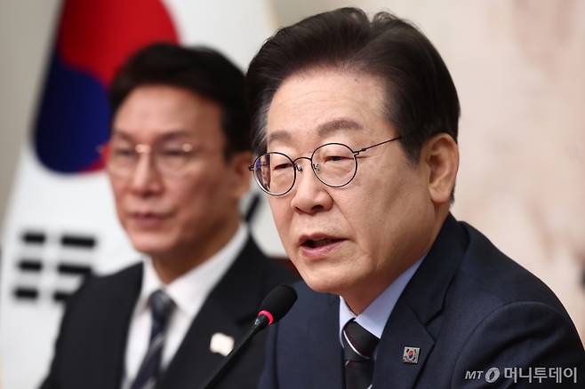 이재명 더불어민주당 대표가 28일 오전 서울 여의도 국회에서 열린 확대간부회의에서 모두 발언을 하고 있다. 2025.2.28/사진=뉴스1 \