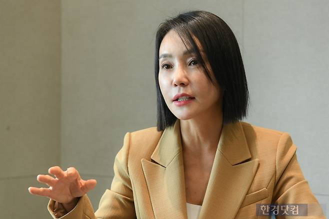 양지영 신한투자증권 자산관리컨설팅부 수석이 토지거래허가구역 해제에 대한 설명을 하고 있다. 사진=유채영 기자