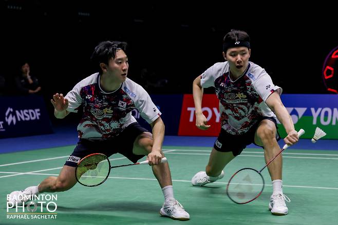 한국 배드민턴 남자 복식 진용(왼쪽)과 서승재의 경기 모습. 대한배드민턴협회