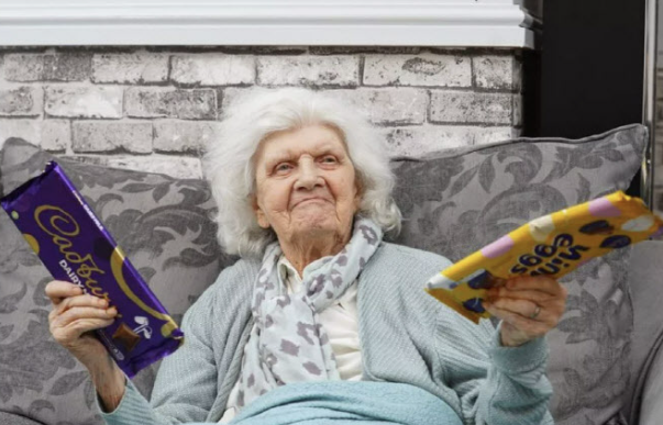 106번째 생일을 맞은 에디스 힐. 사진=요크셔라이브 홈페이지 캡처