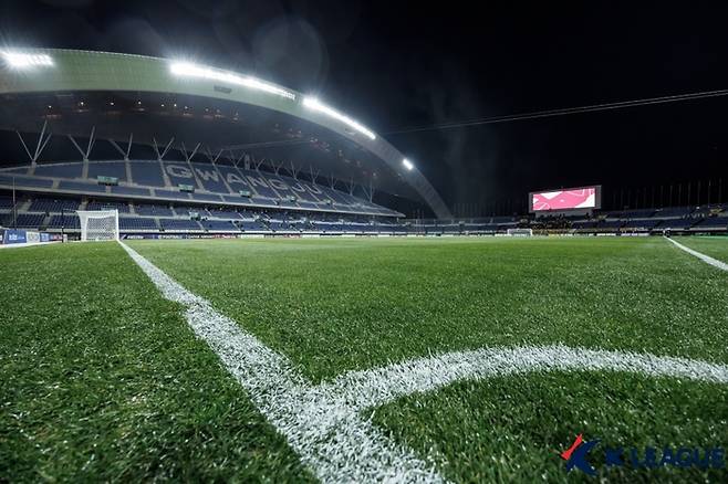 광주월드컵경기장 잔디. 사진 | 한국프로축구연맹