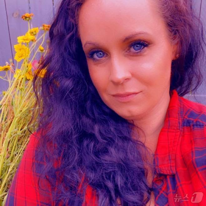 인디애나주 한 계곡에 추락한 차에서 6일간 버티다 구출된 브리온나 카셀 (41). (사진=페이스북)